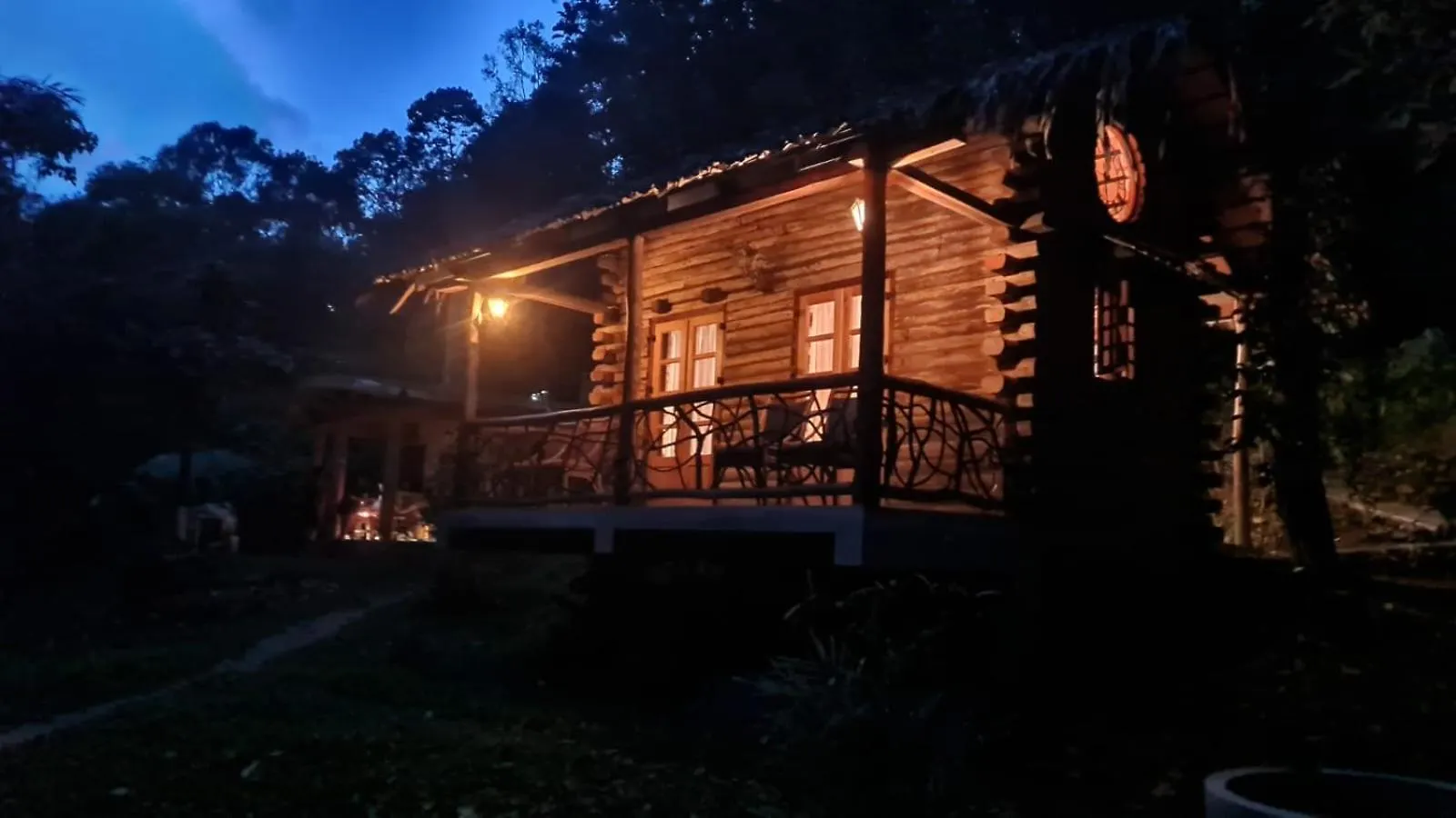 Aya Natural Udumbanshola
